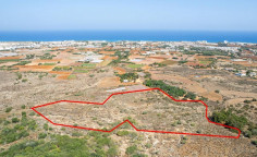 Shared agricultural field in Paralimni, Famagusta 