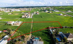 Residential 7024 m2 for sale in Aradippou, Larnaca