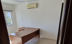 Beautiful commercial to rent in Strovolos
