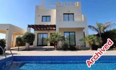 Fully furnished villa with pool in historic Kouklia 