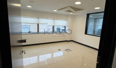Spacious office for rent in central Mesa Geitonia 
