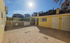 Spacious Panthea home with pool on large plot 
