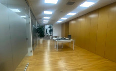 Large commercial to rent in Engomi
