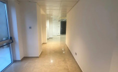 Large commercial to rent in Engomi