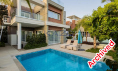 Spacious 3 bedroom furnished house with swimming pool to rent in Mouttagiaka
