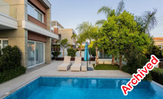 Spacious 3 bedroom furnished house with swimming pool to rent in Mouttagiaka