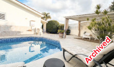 Three bedroom bungalow with pool in sunny Pegeia 