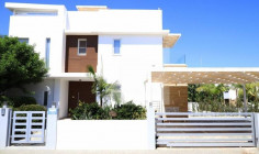 Spacious 4 bedroom house for sale in Protaras