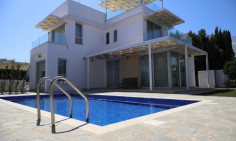 Spacious 4 bedroom house for sale in Protaras