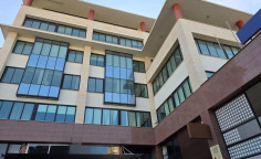 Beautiful commercial to rent in Agioi Omologites
