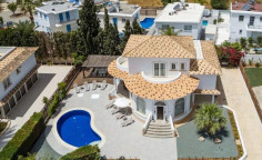 Spacious 4 bedroom house for sale in Agia Thekla