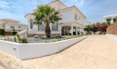 Spacious 4 bedroom house for sale in Agia Thekla Spacious 4 bedroom house for sale in Agia Thekla