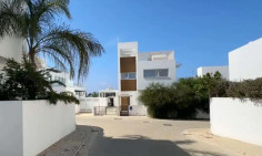 Spacious 3 bedrooms house for sale in Ayia Napa