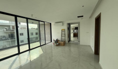 Large 3 bed apartment for sale in Aglantzia