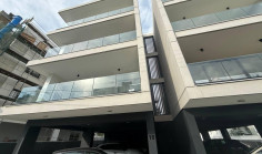 Large 3 bed apartment for sale in Aglantzia