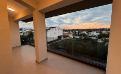 4 bedroom apartment to rent in Makedonitissa