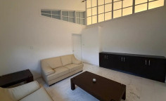 4 bedroom apartment to rent in Makedonitissa