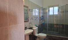 Spacious 4 bedroom home with pool in Agios Athanasios 