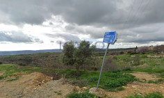Field for sale 400 m2 in scenic Lofou , Limassol
