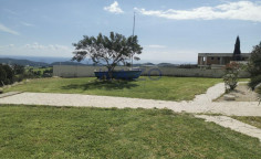 Spacious 5 bedroom villa with pool in Parekklisia 