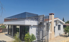 Modern detached house in sunny Pissouri with pool 