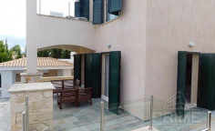 Luxury 3 bedroom villa with swimming pool for sale in Latsi