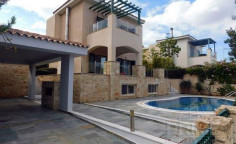 Luxury 3 bedroom villa with swimming pool for sale in Latsi