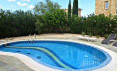 3 bed villa with swimming pool for sale in Latsi