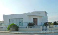 Luxury 3 bedrooms villa for sale in Kissonerga