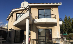 4 bedroom villa with swimming pool for sale in Panthea