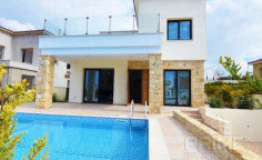 Luxury 3 bedrooms villa for sale in Coral Bay