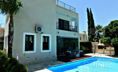 Beautiful 3 bedroom villa for sale in Peyia