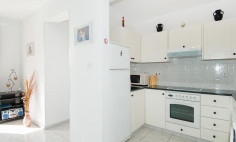 Large 2 bedrooms apartment with swimming pool for sale in Tombs of the Kings