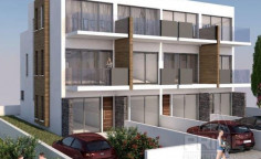 3 bedroom maisonette for sale in Kings Avenue
