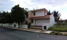 Beautiful house for sale w large garden at phaneromeni, Larnaca 