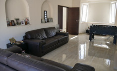 A 5 bedroom family house in Pyrgos w large land 