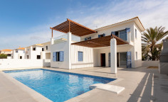 Seaside villa for sale at Pervolia, Larnaca 