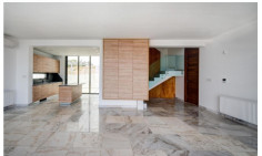 3 bedroom house with swimming pool for sale in Emba