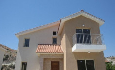 4 bedroom house with swimming pool for sale in Kalavasos