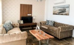 Spacious 3 bed house with swimming pool for sale in Chloraka