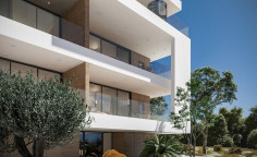 Spacious 3 bedroom penthouse with swimming pool for sale in Chalomantres