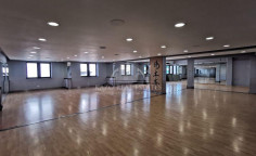 Office 375 m2 to rent in Agias Zonis