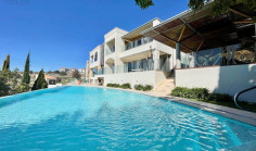 Luxury 5 bedroom view with stunning sea view 