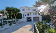 Luxury 3 bedroom furnished house with swimming pool for sale in Poli Crysochous