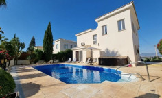 Luxury 3 bedroom furnished house with swimming pool for sale in Poli Crysochous