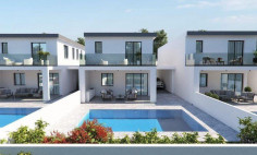 Large 4 bedroom house with swimming pool for sale in Livadia