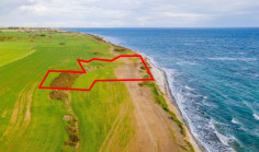 Land 5352 m2 for sale in Mazotos, Larnaca