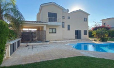 3 bedroom house with swimming pool to rent in Secret Valley