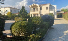 3 bedroom house with swimming pool to rent in Secret Valley