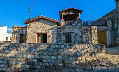 House (detached) in Giolou, Paphos for sale 